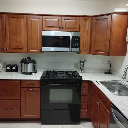The Kind House Hosting, Low Monthly Rates, Traveling Nurses, Fletc, & Travelers! Brunswick Eksteriør bilde